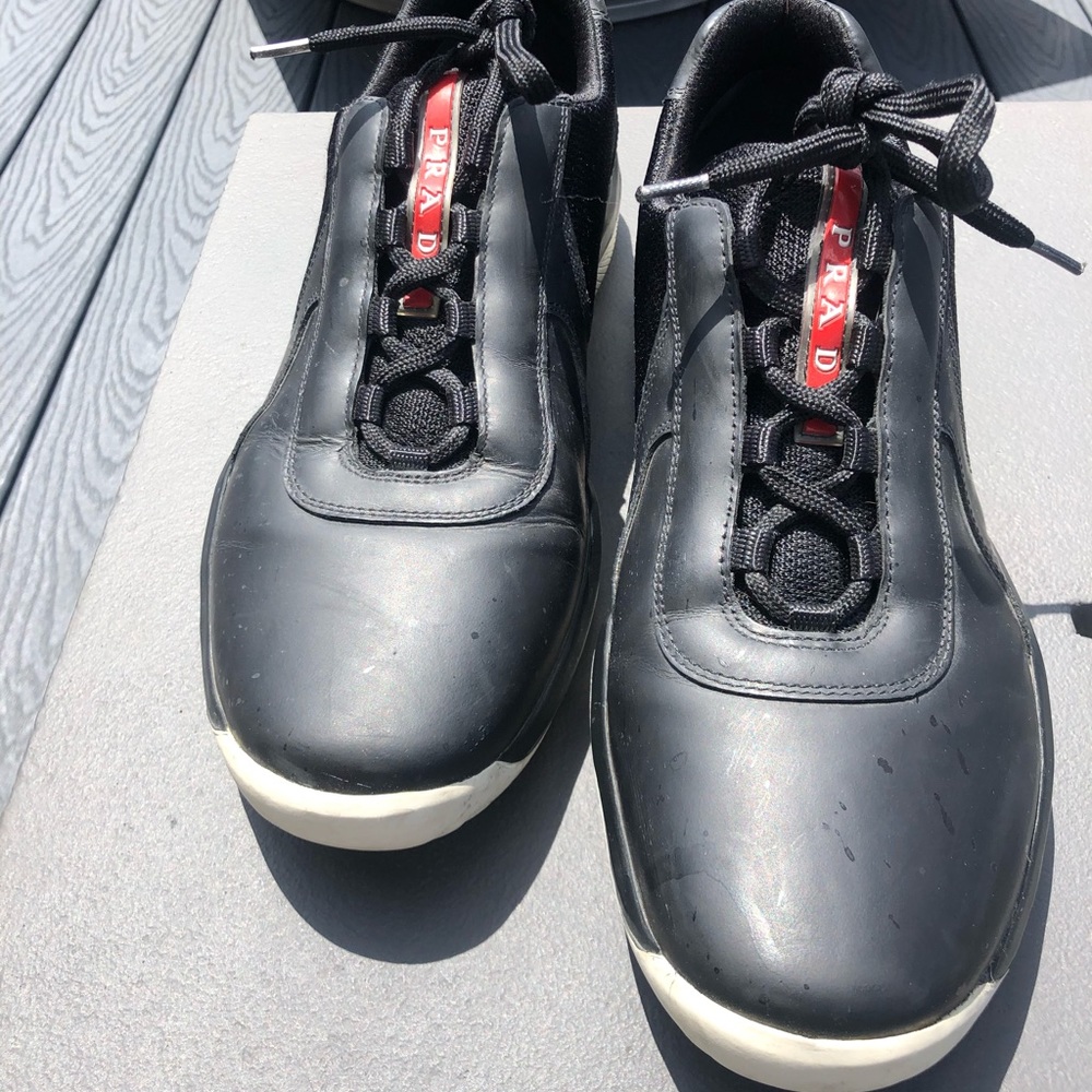 Used Men’s Prada Black Leather Sneakers- size 11